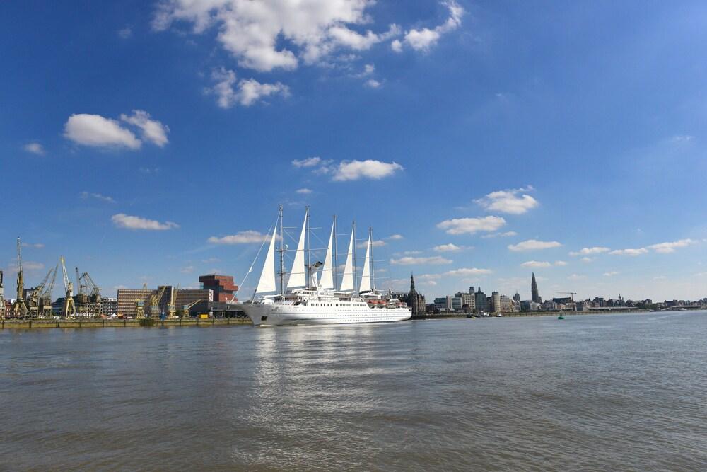 Hotel Docklands Antwerpen Exterior foto
